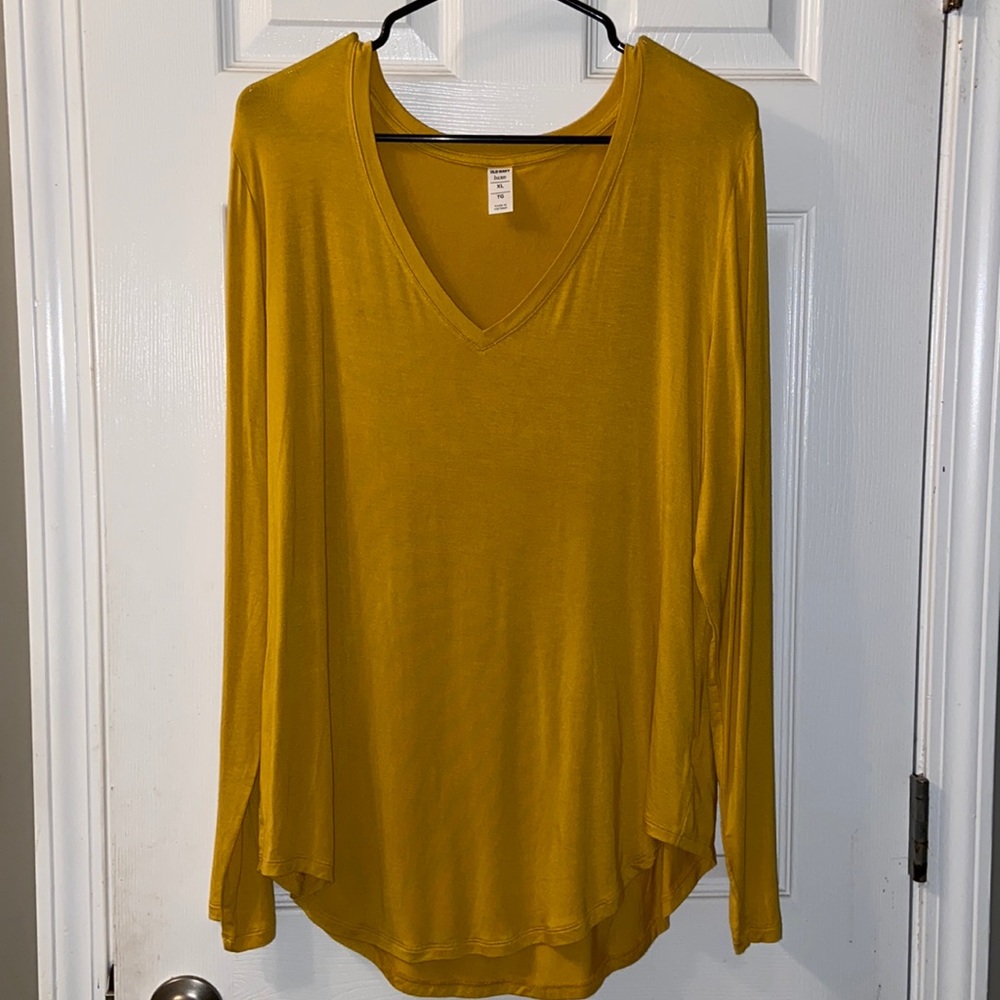 Old Navy V-neck Tee